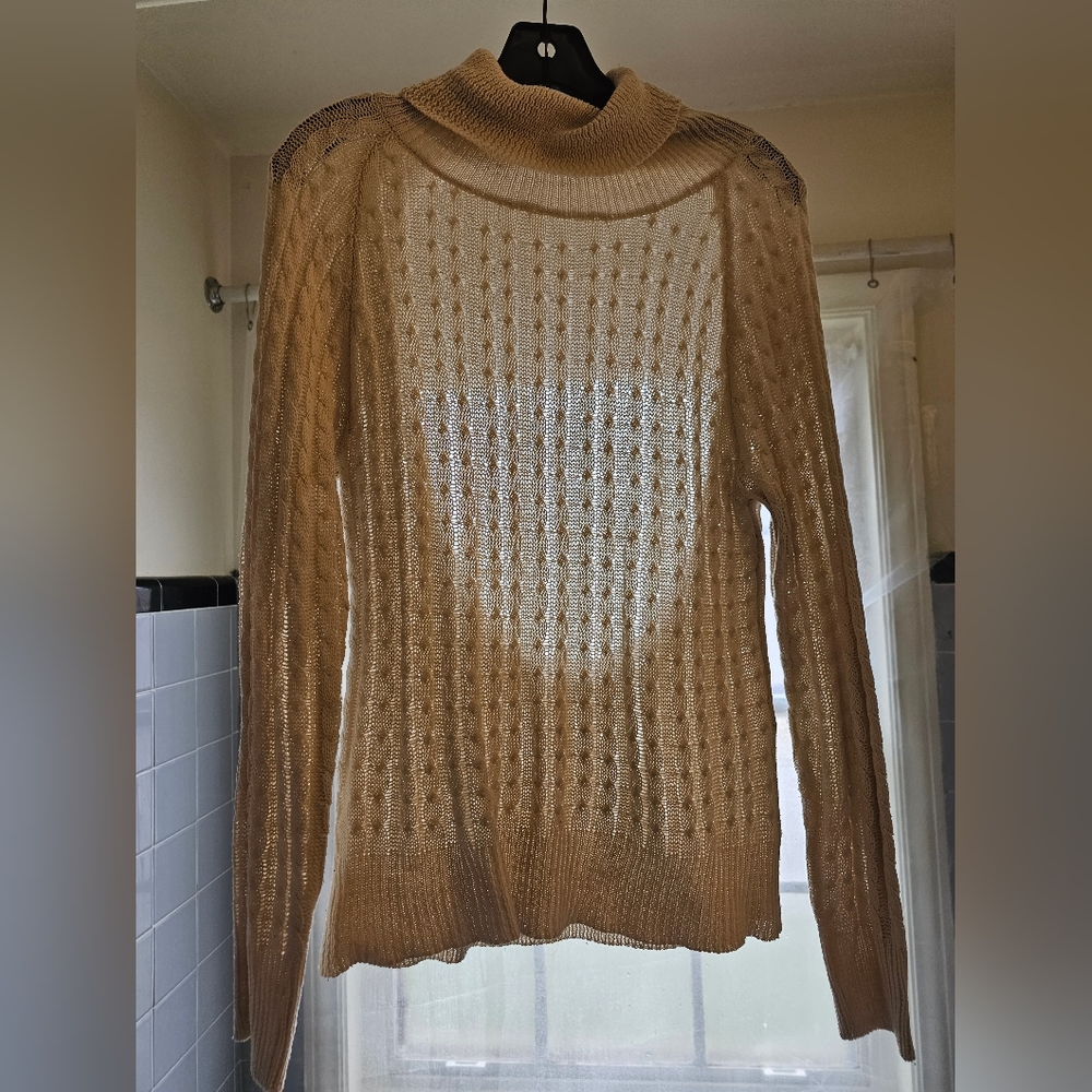 Unknown Cream Knit Turtleneck sweater with back cut out Size L